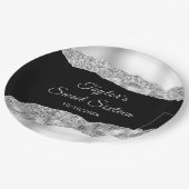 Zilver- en zwarte glazen scheuren zoete zestien papieren bordje (Gekanteld)