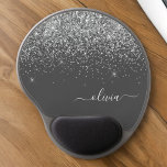 Zilver Grey Girly Glitter Sparkle Monogram Name Gel Muismat<br><div class="desc">Zilver en Charcoal Grey (Grey) Sparkle Glitter Monogram Name and Initiaal Mousepad (Muismat). Dit maakt de perfecte liefhebbende 16 verjaardag,  bruiloft,  vrijgezellenfeest,  verjaardagsdag,  baby shower of vrijgezellenfeest voor iemand die van luxe glam en stijl houdt.</div>