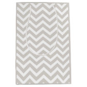Zilver grijs en witte dikke Chevron Weddendag Medium Cadeauzakje (Voorkant)