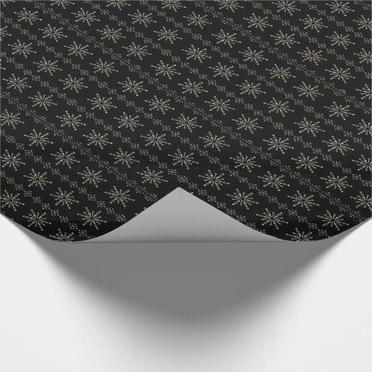 Zilver-grijs en zwarte Abstracte kerstsnowflakes Cadeaupapier (Hoek)