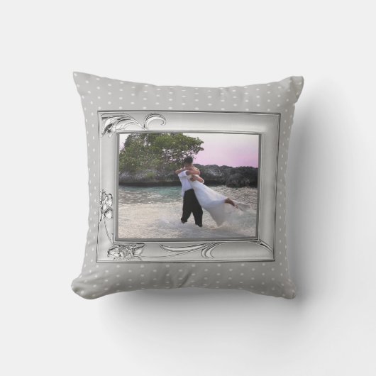 Zilver met Flowers Lijst Grey Stippen Aangepaste f Kussen (Voorkant)