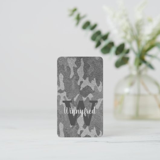 Zilver & Pewter Camouflage Glitter Monogrammed Visitekaartje (Staand voorkant)