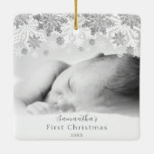 Zilver Winter Snowflakes Personeel Baby Keramisch Ornament (Achterkant)