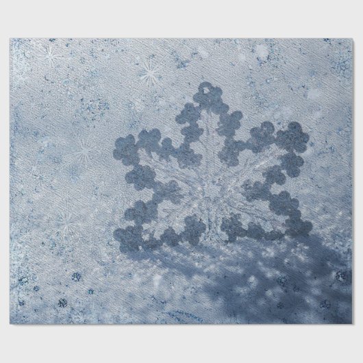 Zilverblauwe sneeuwvlokken cadeaupapier (Vlak)