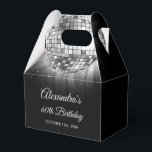 Zilveren 60e Verjaardagsfeestje 70's Disco Ball Bedankdoosjes<br><div class="desc">Verhoog uw 60ste verjaardag met onze Silver 60th Birthday Party 70's Disco Ball Gift Box, ontworpen om een vleugje verfijning en retro flair toe te voegen aan uw mijlpaal bash. In een glinsterende zilveren tint straalt deze geschenkdoos elegantie en nostalgie uit. De disco ball graphic brengt je terug naar het...</div>