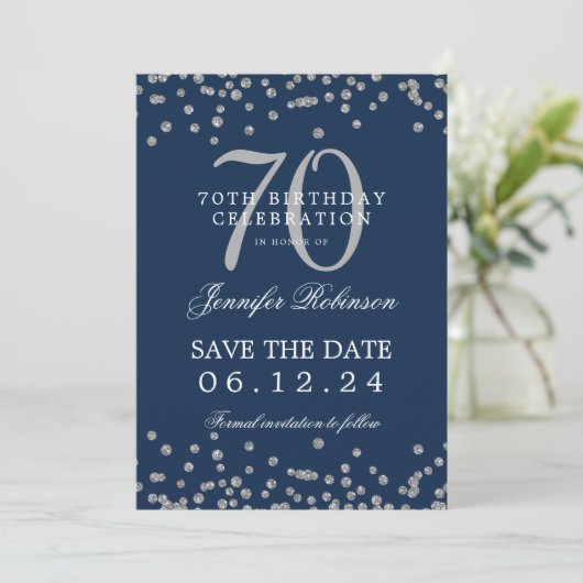 Zilveren 70e verjaardag Save Date Confetti Navy Kaart (Staand voorkant)