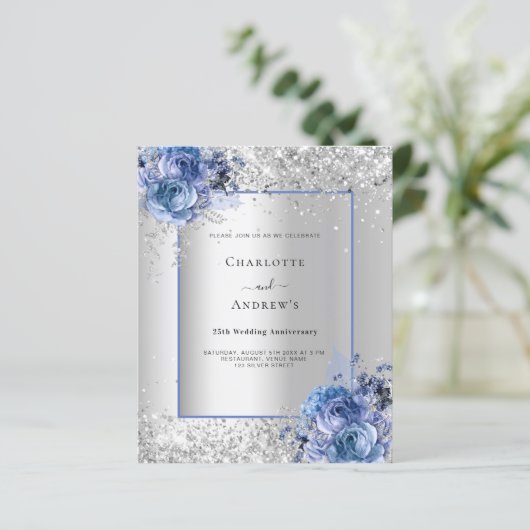Zilveren blauw 25e huwelijksverjaardag uitnodiging (Staand voorkant)