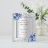 Zilveren blauwe bloemen bruiloft receptie uitnodig (Staand voorkant)