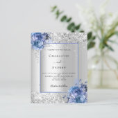 Zilveren blauwe bloemen bruiloft uitnodiging (Staand voorkant)