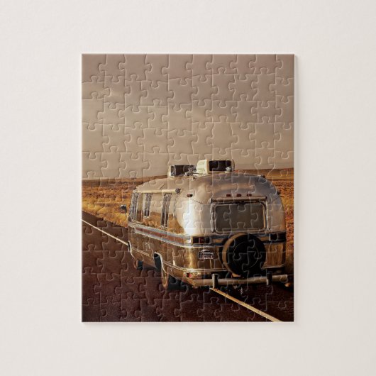 zilveren camper trailer legpuzzel (Verticaal)