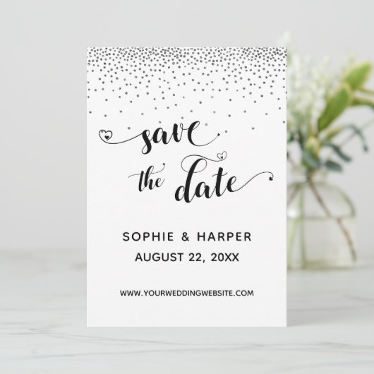 Zilveren Confetti en kalligrafie met harten Save The Date (Staand voorkant)