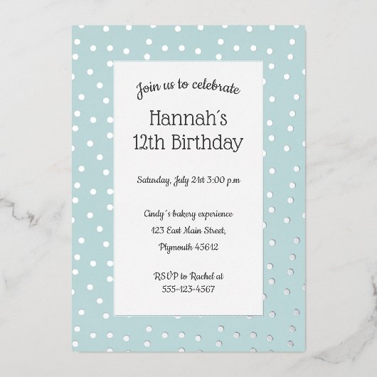 zilveren confetti pastelblauwe verjaardagskaart folie uitnodiging (Voorkant)