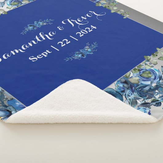 Zilveren en blauwe bloesems sherpa deken (3/4)