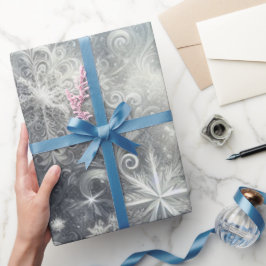 Zilveren en blauwe sneeuwvlok winter cadeaupapier