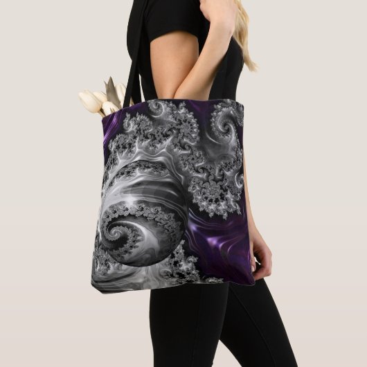 Zilveren en Paarse fractale vortex Tote Bag (Dichtbij)