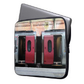 Zilveren en rode trein laptop sleeve (Voorkant Links)