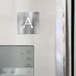 Zilveren Geborstelde Metaal Monogram Naam Magneet<br><div class="desc">Zilveren Nep Folie Metallic Geborstelde Metaal Monogram Naam en Initiaal Feestmagneet. Dit is het perfecte cadeau voor 16e verjaardag,  trouwdag,  bruidsfeest,  jubileum,  babyshower of vrijgezellenfeest voor iemand die van glamour luxe en chic stijlen houdt.</div>