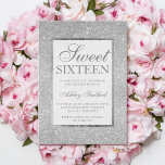 Zilveren glitter modern elegant chic Sweet 16 Kaart<br><div class="desc">Een moderne,   chique en elegante faux silver glitterdouche Sweet 16 verjaardagsfeestuitnodiging met zilver en elegant zilver lijst Perfect voor een prinses Sweet zestien,  ideaal voor haar,  de fashionista die houdt van modern motief en glam</div>