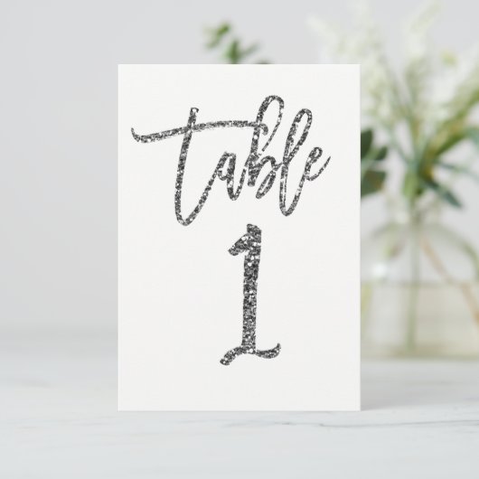Zilveren Glitter Trendy Modern Schrift Tafel Numme Kaart (Staand voorkant)