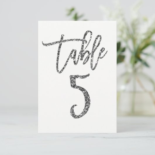 Zilveren Glitter Trendy Modern Schrift Tafelnummer (Staand voorkant)