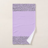 Zilveren Glitter Veren op Lavendel Monogram Bad Handdoek (Handdoek)