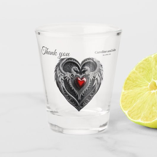 Zilveren hart met vleugels. shot glas (Voorkant)