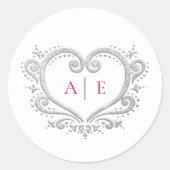 Zilveren hart monogram rode tekst op witte bruilof ronde sticker (Voorkant)