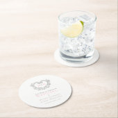 Zilveren hart roze witte krans monogram bruiloft ronde kartonnen onderzetter (Insitu)