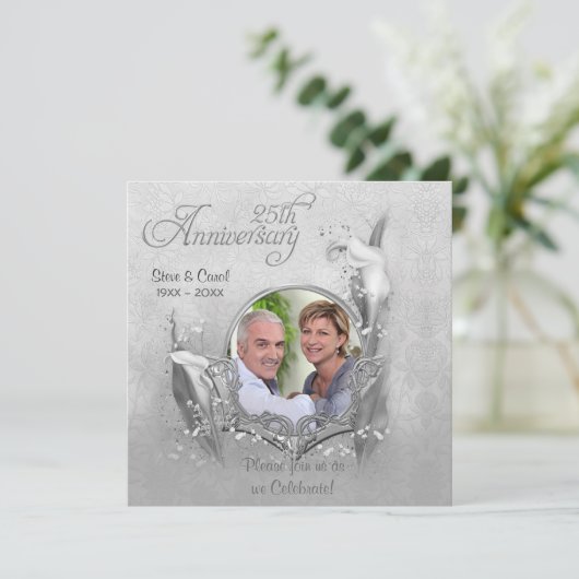 Zilveren Huwelijksjubileum Calla Foto Uitnodiging (Staand voorkant)