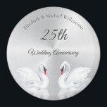 Zilveren Jubileum 25th Wedding Magneet<br><div class="desc">Twee zwanen op een faux zilverfolie achtergrond. Met een aangepaste tekst voor 25-jarig huwelijk in een elegant lettertype.</div>