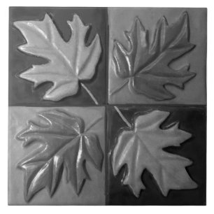 Zilveren Keramische Tegel met vier esdoornbladeren Tegeltje