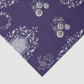 Zilveren kerstdecoratie op blauw kerstfeest tissuepapier (Detail)