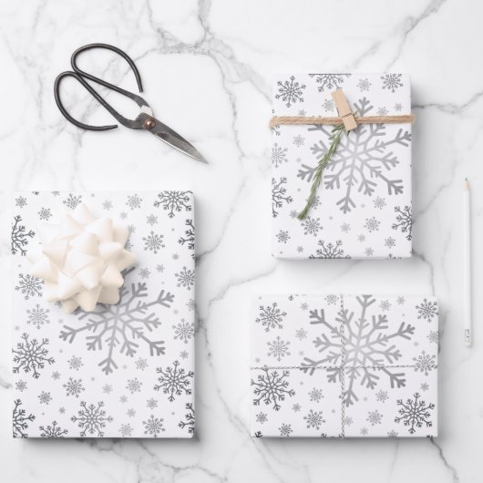  zilveren kerstsnowflakes op winterwit inpakpapier vel (Voorkant)