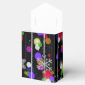 Zilveren kerstsnowflakes op zwart bedankdoosjes (Geopend)