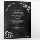 Zilveren Laurel Krans Bladeren Houtskool Grijs Tro Drieluik Uitnodiging (Binnenzijde eerst)