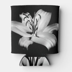 Zilveren Lelie: Monochrome bloemige elegantie. Blikjeskoeler
