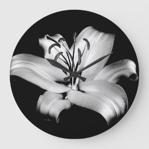 Zilveren Lelie: Monochrome bloemige elegantie. Grote Klok