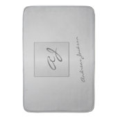 Zilveren metalen moderne script monogram naam badmat (Voorkant Verticaal)