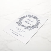 Zilveren minimalistische Boho bloementuin Folie Uitnodiging (Gedraaid)