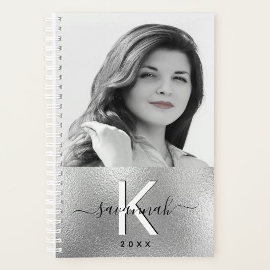 Zilveren monogram foto elegant 2025 planner (Voorkant)