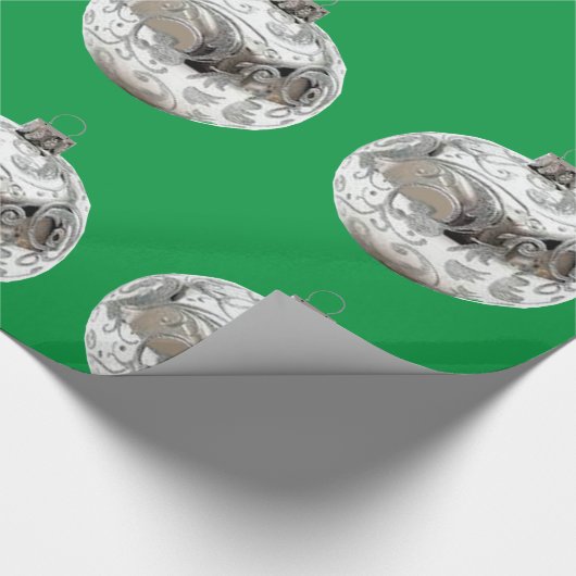 Zilveren Ornamenten op Green Wrapping Paper Cadeaupapier (Hoek)