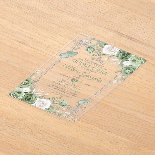 Zilveren Quinceañera Sage Groene Kroonvlinder Acryl Uitnodigingen (Laagn)