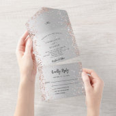 Zilveren roos gouden monogram bruiloft all in one uitnodiging (Afscheurbaar)