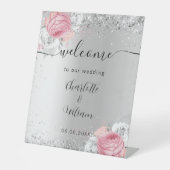 Zilveren roze bloemen bruiloft welkom teken reclamebord met voetstuk (Voorkant)
