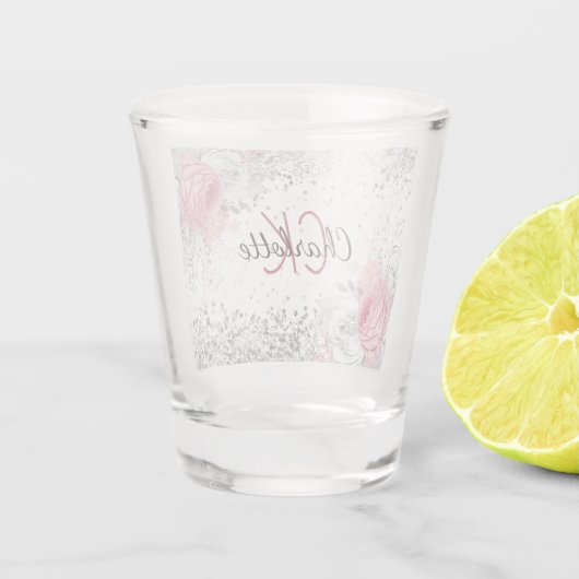 Zilveren roze bloemen elegantere monogramnaam shot glas (Achterkant)