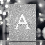 Zilveren Sparkle Glitter Sweet Zestien Verjaardag Kaart<br><div class="desc">Silver Sparkle Glitter Sweet Sixteen Monogram Naam en Initiaal Verjaardagsfeestuitnodiging. Deze uitnodiging is perfect voor de Silver Sparkle Glitter Sweet 16 Verjaardagsfeestje op zoek naar te vieren in zilver.</div>