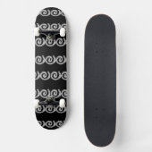 Zilveren spiralen patroon op zwart persoonlijk skateboard (Voorkant)