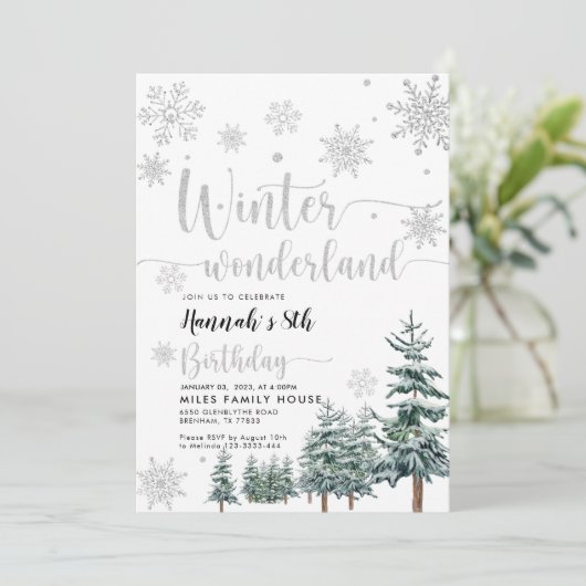 Zilveren verjaardagsuitnodiging winter wonderland  kaart (Staand voorkant)