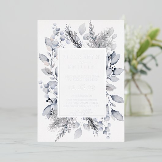 Zilveren Winter Bloemen Botanische Vakantie Bruilo Folie Uitnodiging (Staand Voorkant)