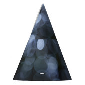 Zilveren, witte bokeh nacht achtergrond. feesthoedjes (Links)